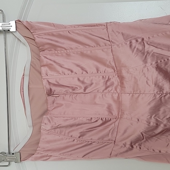 Nwt ROSEDRESS MAUVE STRAPLESS MINI DRESS SATIN EFFECT SIZE MEDIUM - Picture 9 of 16